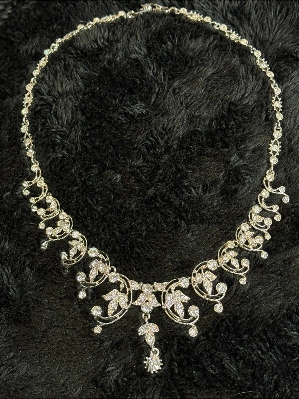 Stunning! Tara Vanessa - Crystal Vine Pendant Necklace, a Timeless Statement